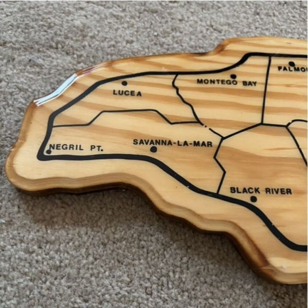 Jamaica Wooden Map Plaque - Picture 2 of 9